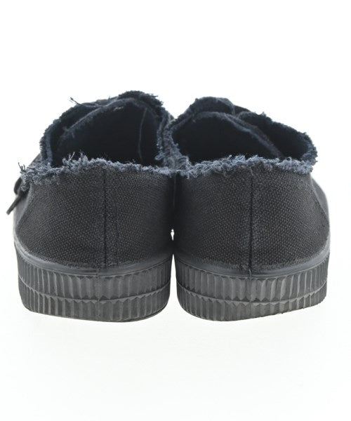 BLACK COMME des GARCONS รองเท้าผ้าใบ
