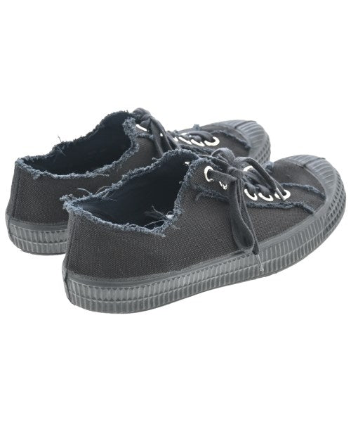BLACK COMME des GARCONS รองเท้าผ้าใบ