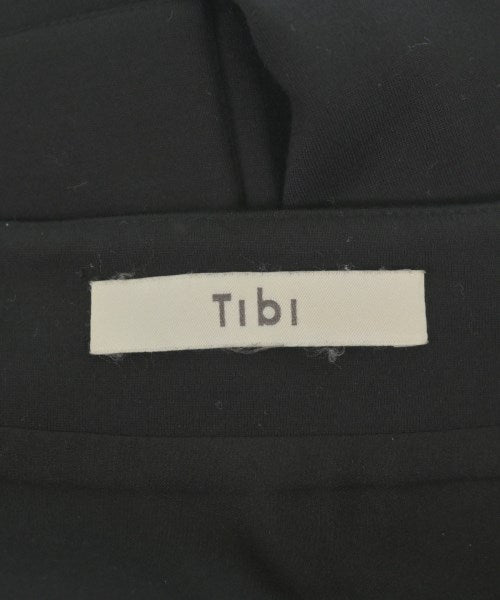 tibi กระโปรงยาวถึงเข่า