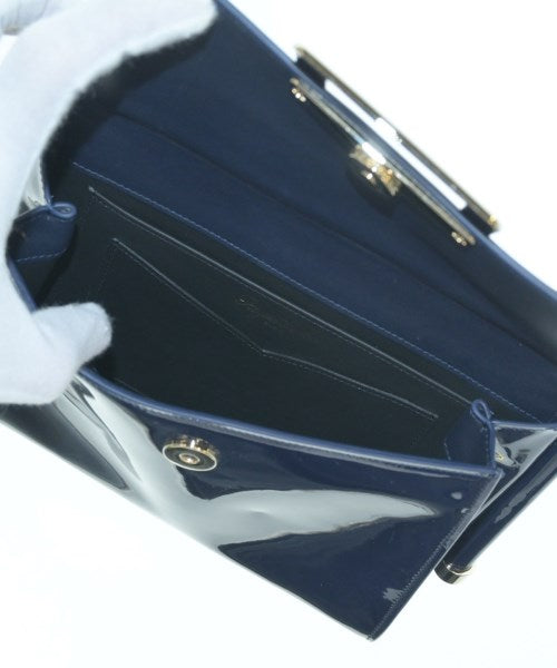 Roger Vivier กระเป๋าสะพาย