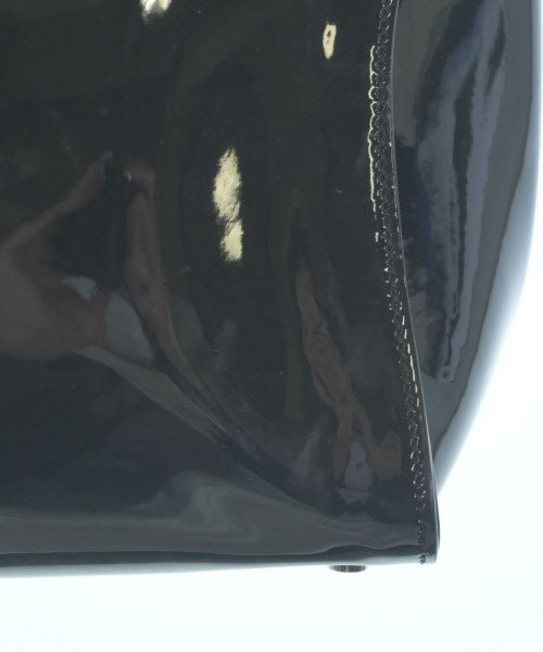 Roger Vivier กระเป๋าถือ