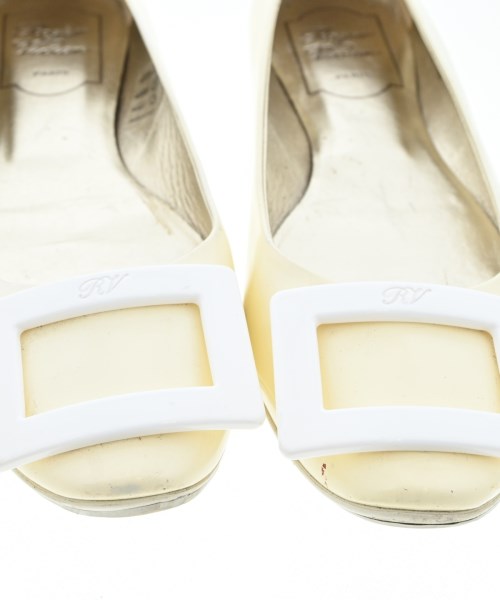 Roger Vivier รองเท้าส้นสูง