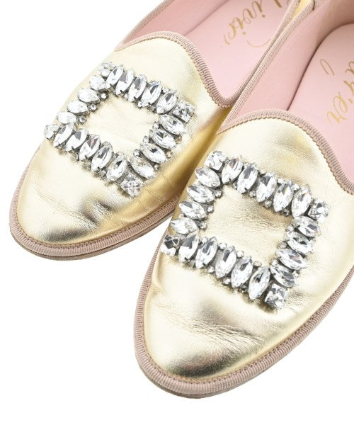 Roger Vivier รองเท้าส้นสูง