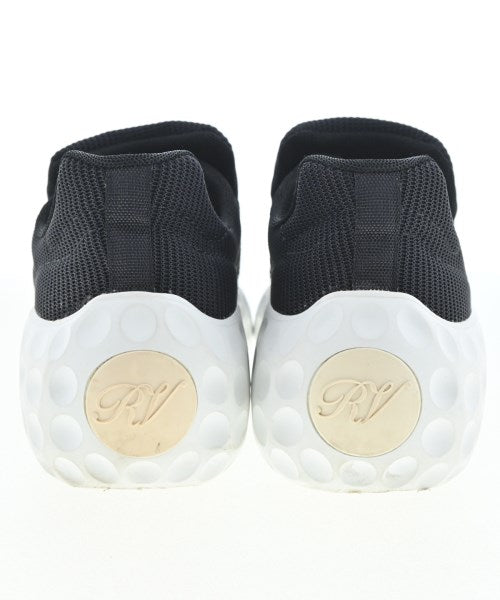Roger Vivier รองเท้าผ้าใบ