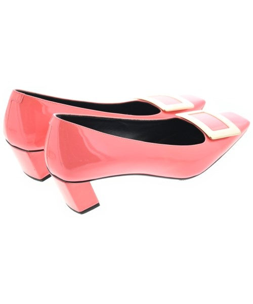 Roger Vivier รองเท้าส้นสูง