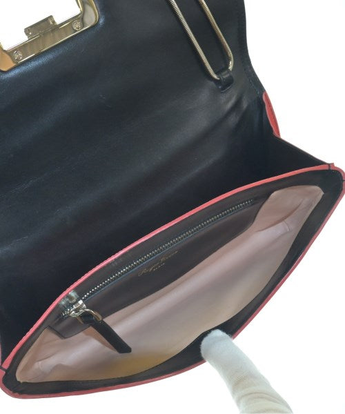 Roger Vivier กระเป๋าสะพาย