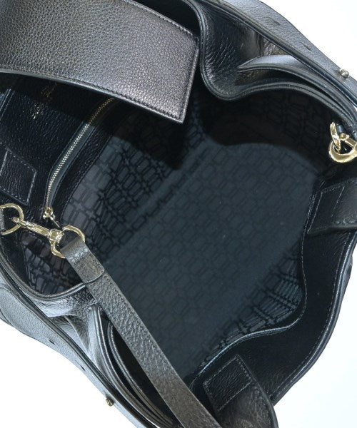 Roger Vivier กระเป๋าถือ