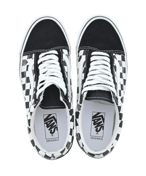 DOVER STREET MARKET รองเท้าผ้าใบ