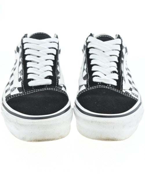DOVER STREET MARKET รองเท้าผ้าใบ