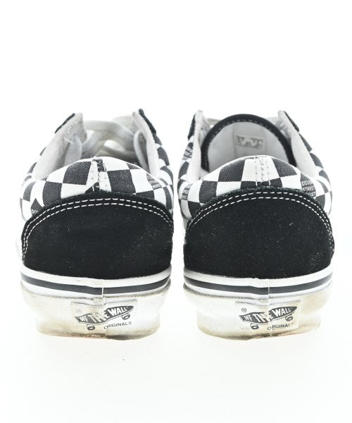 DOVER STREET MARKET รองเท้าผ้าใบ