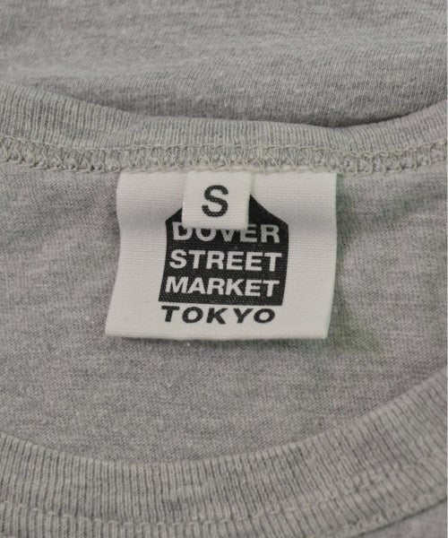 DOVER STREET MARKET เสื้อยืด/เสื้อท็อปส์
