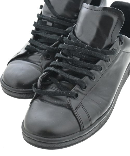 DOVER STREET MARKET รองเท้าผ้าใบ