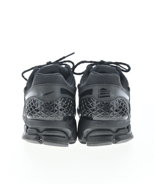 DOVER STREET MARKET รองเท้าผ้าใบ
