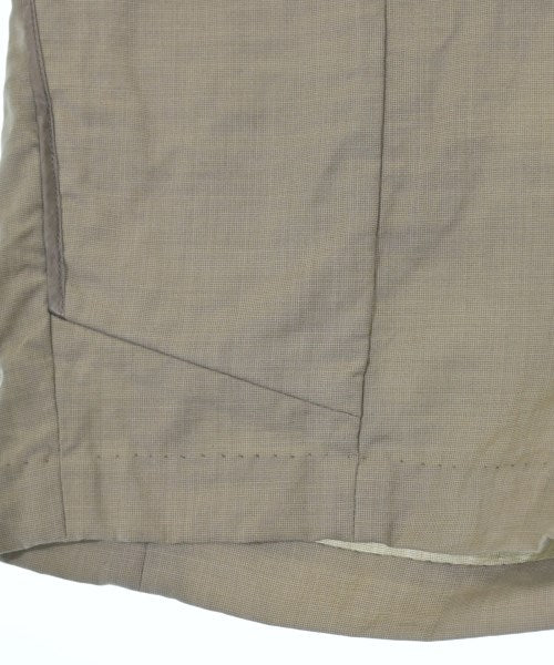 Chatav Ectabit กางเกงขาสั้น