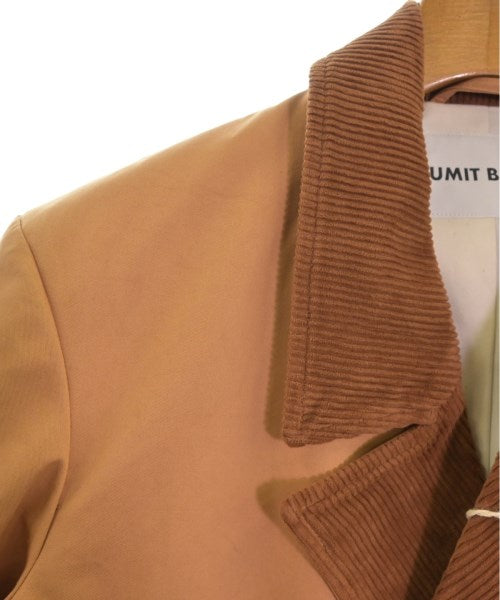 Umit Benan เสื้อกันฝน
