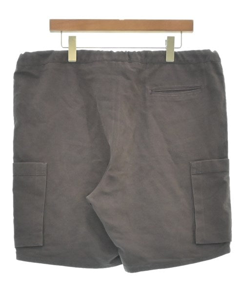 Umit Benan กางเกงขาสั้น