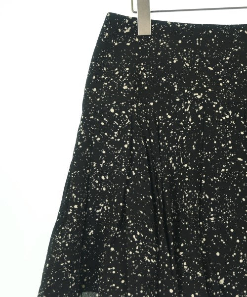 Saint Laurent Paris กระโปรงยาวถึงเข่า