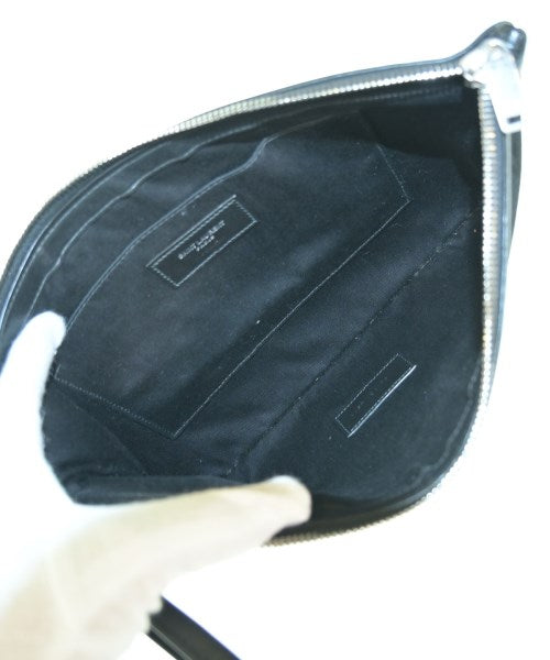 Saint Laurent Paris คลัตช์