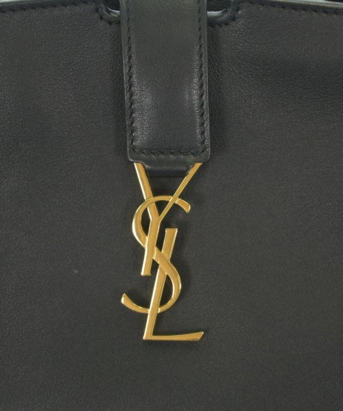 Saint Laurent Paris คลัตช์