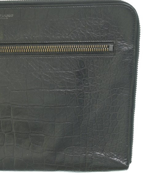 Saint Laurent Paris คลัตช์