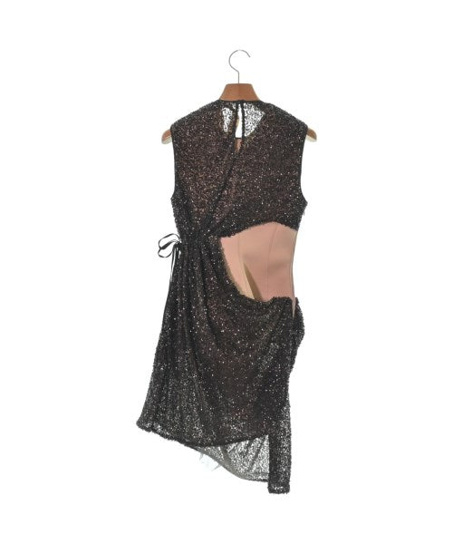 Nﾟ 21 ชุดเดรส