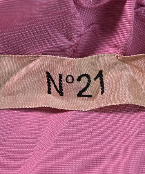 Nﾟ 21 เสื้อสตรี