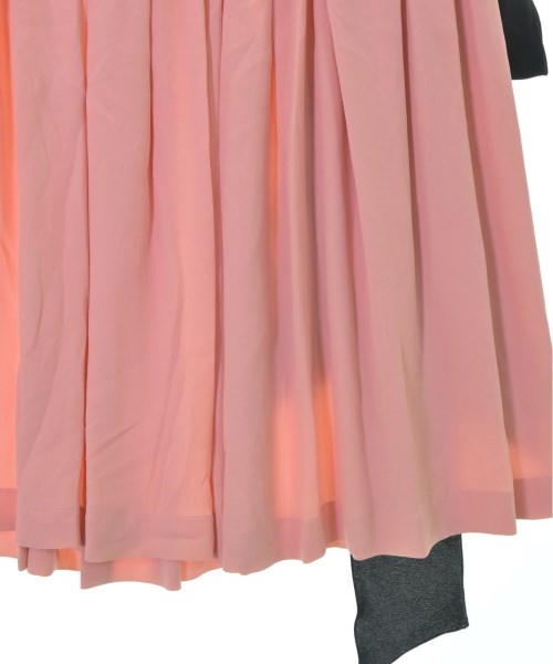 Nﾟ 21 กระโปรงยาวถึงเข่า