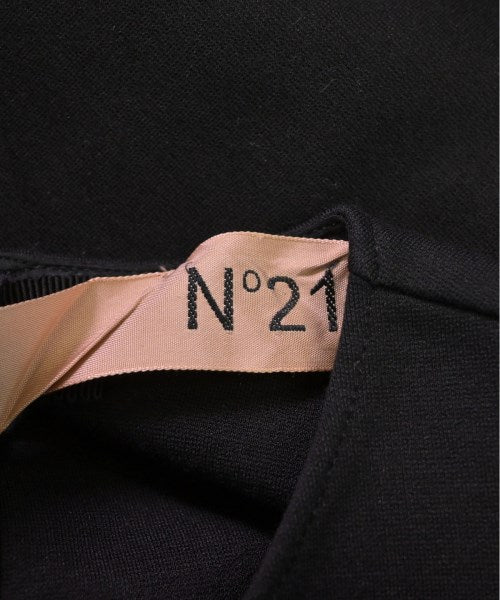 Nﾟ 21 ชุดเดรส