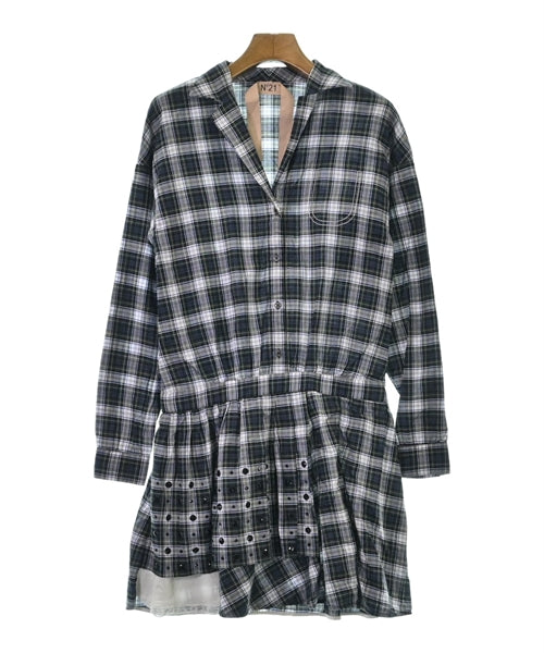 Nﾟ 21 ชุดเดรส