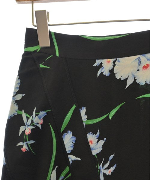 Nﾟ 21 กระโปรงยาวถึงเข่า