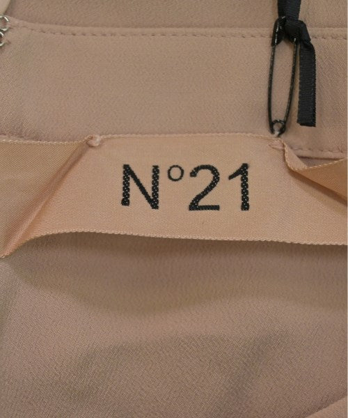 Nﾟ 21 กระโปรงสั้น