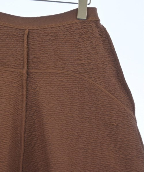 Nﾟ 21 กระโปรงยาวถึงเข่า