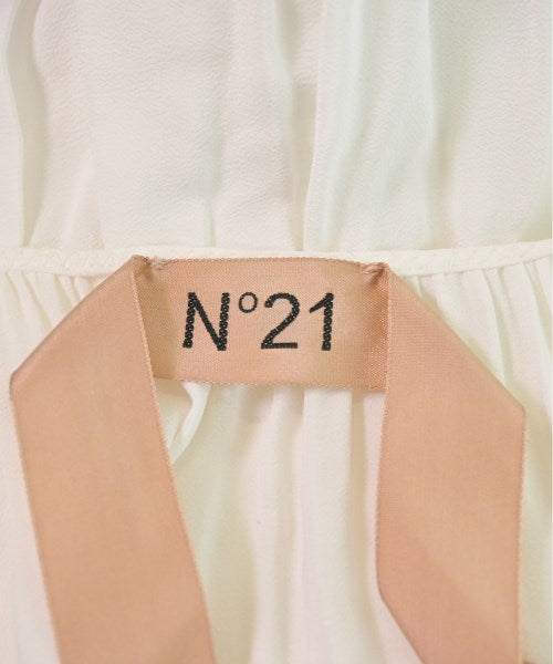 Nﾟ 21 ชุดเดรส