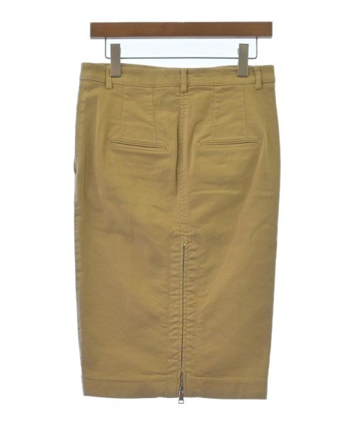 Nﾟ 21 กระโปรงยาวถึงเข่า