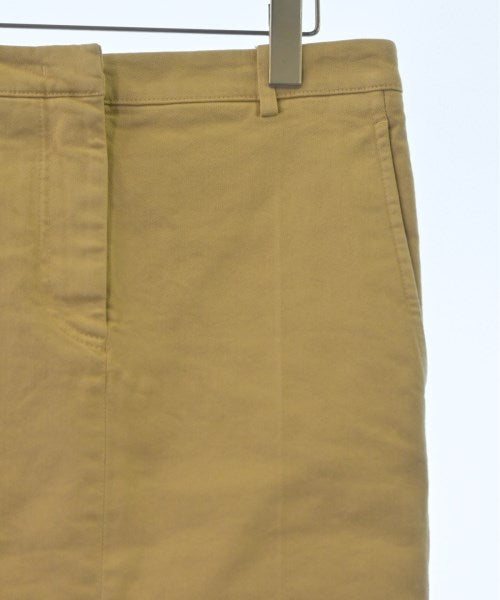 Nﾟ 21 กระโปรงยาวถึงเข่า