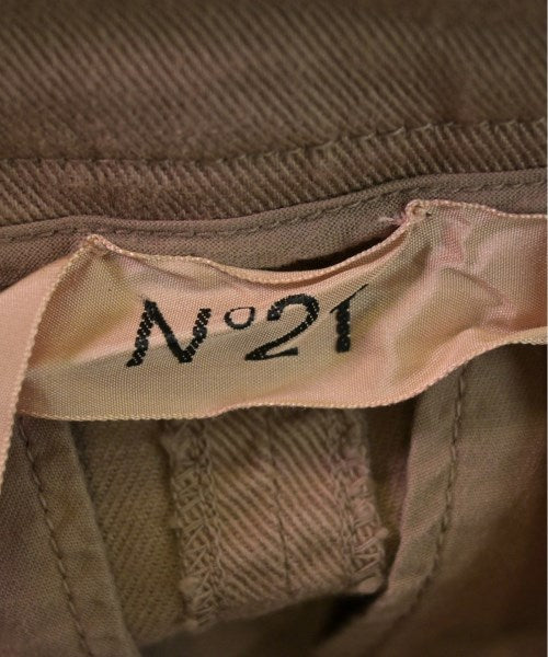 Nﾟ 21 กระโปรงยาวถึงเข่า