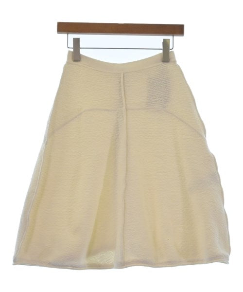 Nﾟ 21 กระโปรงยาวถึงเข่า