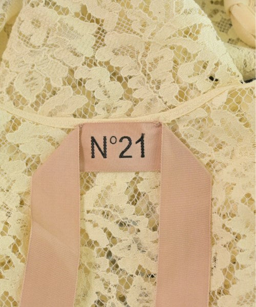 Nﾟ 21 เสื้อสตรี