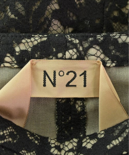 Nﾟ 21 กระโปรงยาวถึงเข่า