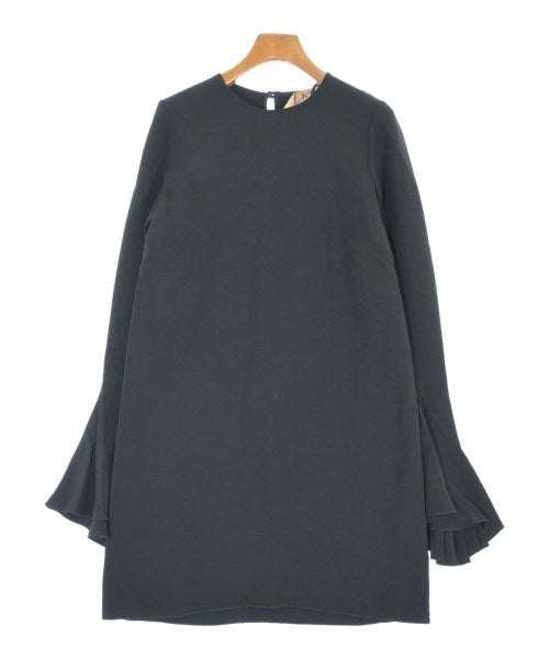 Nﾟ 21 ชุดเดรส