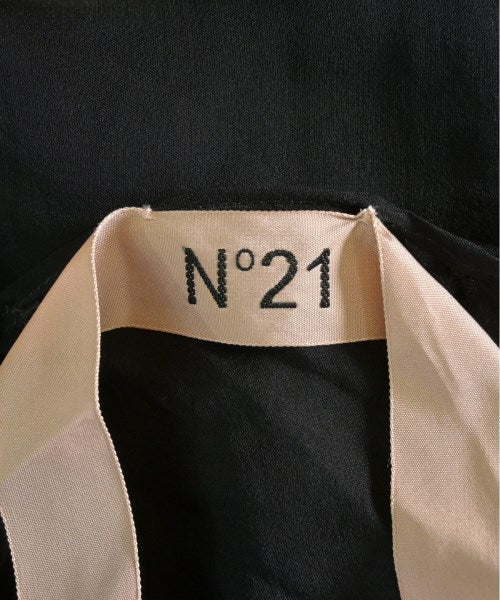 Nﾟ 21 เสื้อสตรี