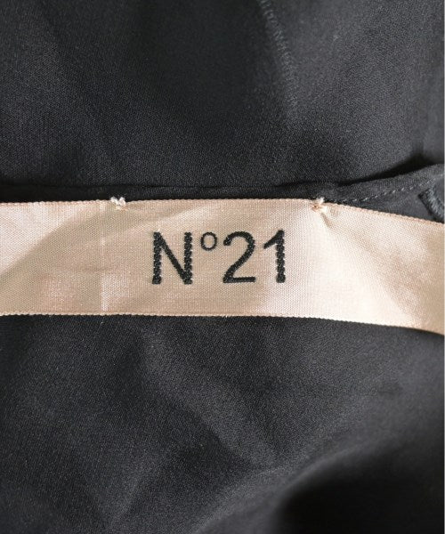 Nﾟ 21 เสื้อสตรี