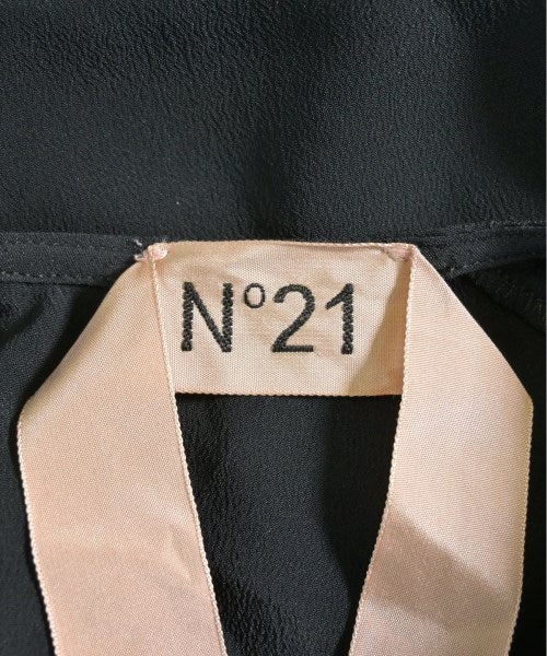 Nﾟ 21 เสื้อสตรี