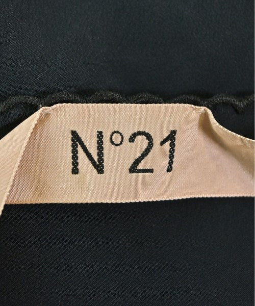 Nﾟ 21 เสื้อสตรี