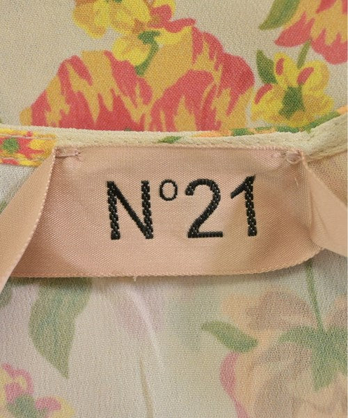 Nﾟ 21 เสื้อสตรี