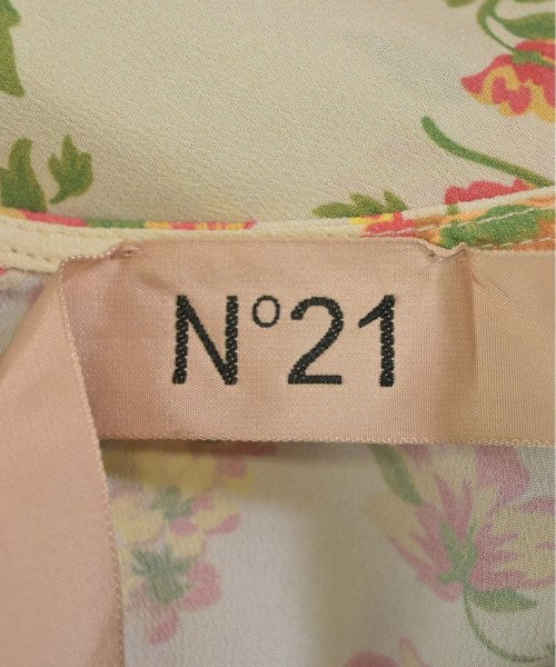 Nﾟ 21 เสื้อสตรี
