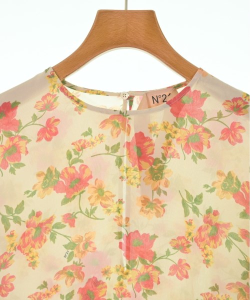 Nﾟ 21 เสื้อสตรี