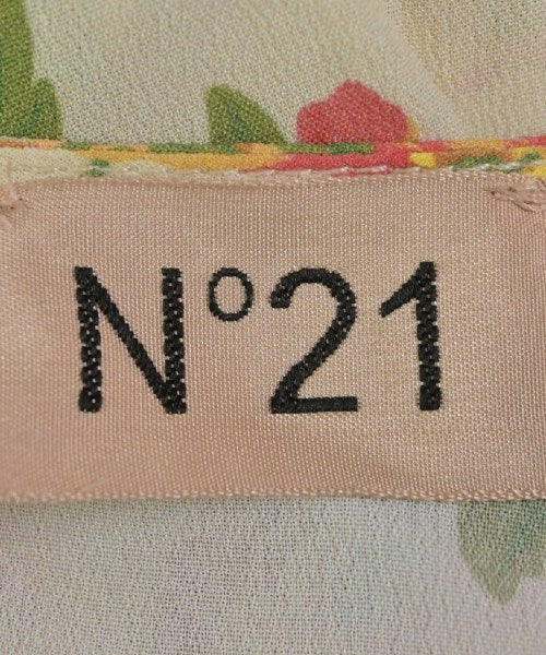 Nﾟ 21 เสื้อสตรี