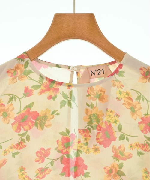 Nﾟ 21 เสื้อสตรี