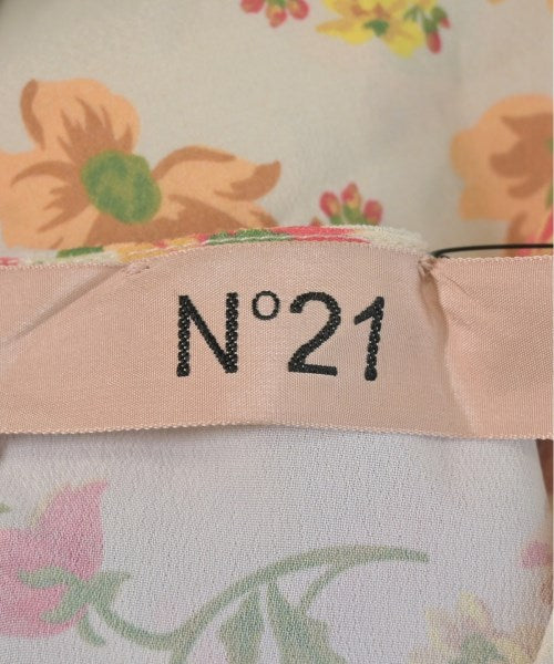 Nﾟ 21 เสื้อสตรี